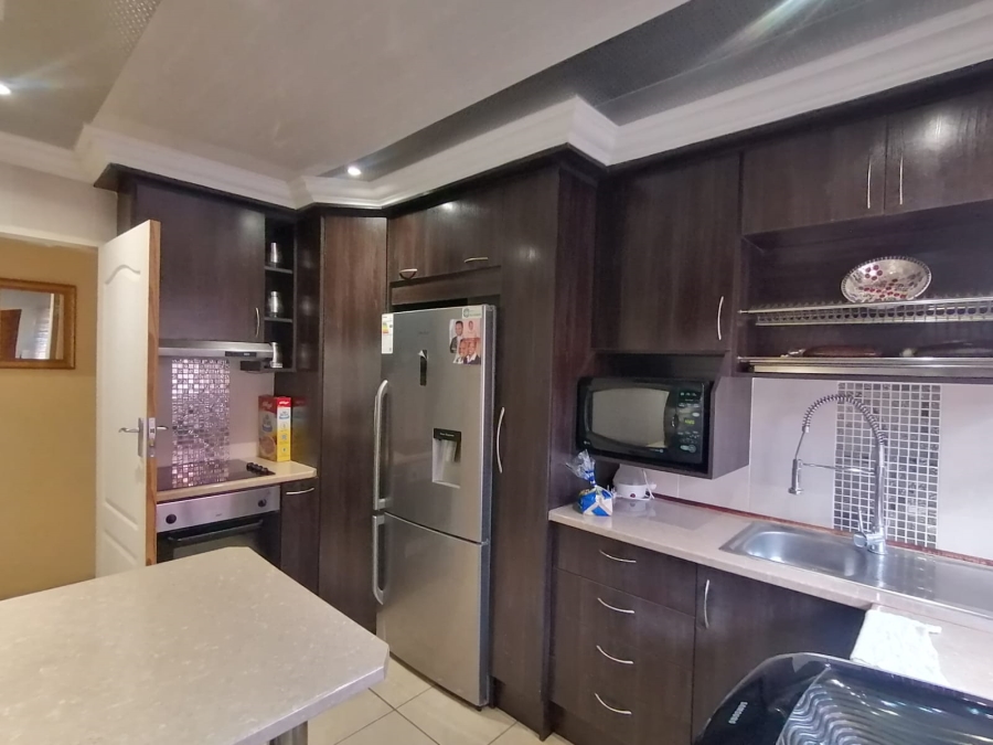 3 Bedroom Property for Sale in Kanana North West